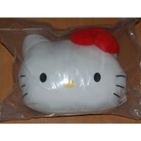 全聯 2021 Hello Kitty 暖手抱枕毛毯組