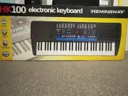 Hemmingway HK100 Keyboard & Xtreme KS128 Stand