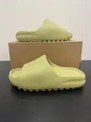 Yeezy slide resin-size 9