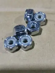 (5000) 10-24 Nylon Insert Lock / Stop / Nuts / Nylocks 18-8 Stainless Steel