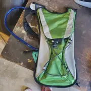 iMounTEK HYDRATION WATER BACKPACK WITH 2L HYDRATION BLADDER BAG - NEW