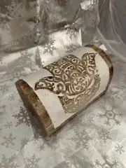 ❤️Hand of Compassion Hamsa Hand Carved Wood Jewelry Box 7.75x4.25x4.5 Gold/White