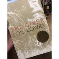 在飛比找蝦皮購物優惠-TheGiver有名小說全英文小說二手LoisLowry