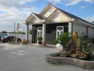 宏圖汽車旅館Huong Tuyet Motel