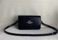 在飛比找Yahoo!奇摩拍賣優惠-%美國名品折扣店% 特賣 COACH CN061 新款Bry