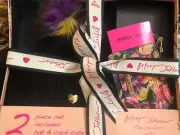Betsey Johnson 2 Piece Gift Set Black Hat & Pink Floral CARD CASE IN BOX