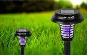 LIGHTSMAX OUTDOOR SOLAR POWERED INSECT BUG ZAPPER