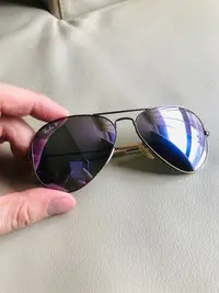 在飛比找Yahoo!奇摩拍賣優惠-[品味人生2]保證正品 RAY BAN   經典 紫色鏡片 