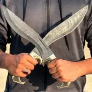 1PCS Damascus Kukri Knife, Damascus Kukri Bowie Knife Sharp Edge Blade+Sheath