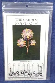 Vintage The Garden Patch Flower Petals #721 Mollie Fish Designs Applique Pattern