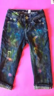 NWT JUSTICE GIRLS DENIM CROP CAPRI JEANS PAINT SPLATTER HEARTS GIRLS 7 SLIM