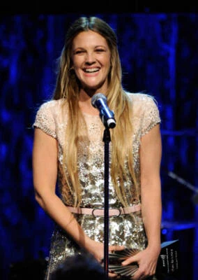 Actress Drew Barrymore accepts the 2010 Vanguard Award onstage at - Old Photo 11