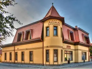阿斯托利亞酒店及餐廳