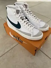 Nike Blazer Mid '77 Vintage White Pine Green Size 8.5 New With Box