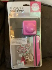 We R Memory Keepers Flower Punch Board NIP New Scoring Tool Petal Curler