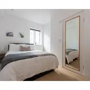 Ealing Gem 3 Bath, 2 En-suite Flat With Parking