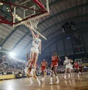 Kentucky Larry Conley in action layup vs Texas Western at Cole Fie- Old Photo