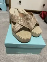 Pierre Dumas size 8 style Tayla-2 chunky platform Heels