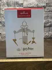 Hallmark 'A Real Keeper' Harry Potter Wizarding World 2023 Ornament New In Box