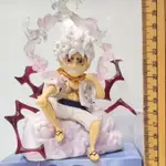 LUFFY GEAR 5 FIGURE ABOVE THE CLOUD 有盒子和免費 LED