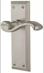 Grandeur Fifth Avenue Plate with Portofino Lever, Privacy - 2.375", Satin Nickel