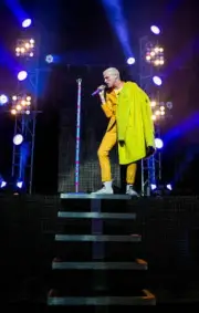 Tyler Glenn of Neon Trees at The Fillmore on June 29 in Detroit - 2014 Photo 8