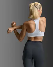Form Racerback Medium Impact Bra, 2XU, M, White/White, Female