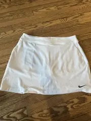 Nike Womens Dri Fit Skort Skirt Large White pull on new with tag MSRP $75