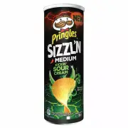 PRINGLES SIZZL'N SPICY KICKIN SOUR CREAM - 160G - POTATOE PERFECT CHIPS CHILLI