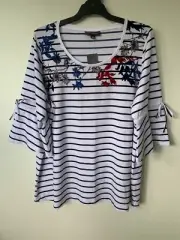 AUTOGRAPH SIZE 22 SCOOP NECK 3/4 SLEEVE BLUE & WHITE FLORAL STRIPE TOP 22 AU