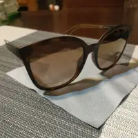 在飛比找蝦皮購物優惠-JINS 超好看 時尚墨鏡 太陽眼鏡 日系品牌 附眼鏡盒 專