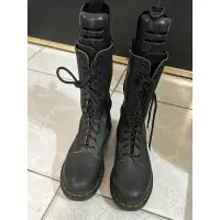 在飛比找蝦皮購物優惠-Dr. Martens 14孔軟皮馬丁黑中筒靴