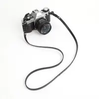 在飛比找ETMall東森購物網優惠-cam-in 意大利植鞣牛皮相機背帶 真皮微單攝影肩帶 圓孔