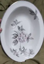 Manor House China Spring Glory 10" FLORAL Oval Vegetable Bowl L/N