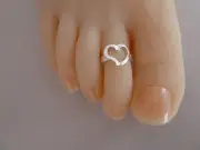 2x Silver plated Toe Ring, ALLERGY FREE, Womens jewelry, HEART, Free Post OZ.NWT