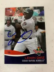 Lewin Diaz 2017 Signed Cedar Rapids Kernels Team Card