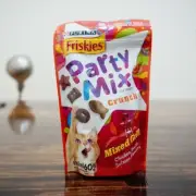 1 pack TEMPTATIONS for x3 Packs of FRISKIES Cat Treats @Mixed Grill @60GM