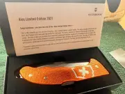 Victorinox HUNTER PRO ALOX Limited Edition 2021 Special Gift Box