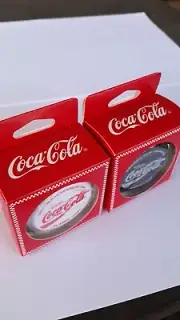 BRAND NEW 2019 BLACK AND WHITE COCA COLA CLASSIC LOGO YOYO SET