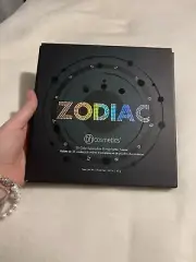 ZODIAC 25 COLOR EYESHADOW AND HIGHLIGHTER PALETTE NEW