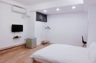 台中逢甲卧巢民宿CHiAO Homestay