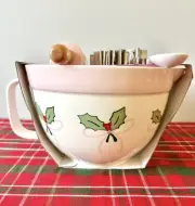 The Bake Shop Christmas Mixing Bowl & Accessories Mistletoe