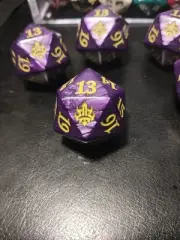 MTG D20 Throne Of Eldraine Jumbo Oversized Dice Purple Gold