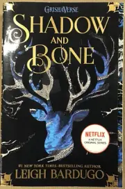 Shadow and Bone by Leigh Bardugo (Paperback) NEW