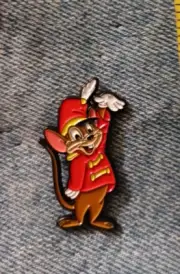 TIMITHY Q. MOUSE -DUMBO- ENAMEL / LAPEL PIN-UNBRANDED-NEXT DAY SHIPPING