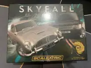 Scalextrix Skyfall Limited Edition Aston Martin DB5 And Range Rover 1:32