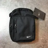 在飛比找Yahoo!奇摩拍賣優惠-【Faithful】NIKE CORE SMALL ITEM