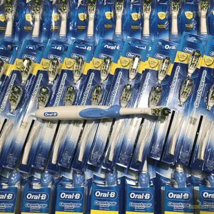 ｜Eddie_Store｜現貨 正品 歐樂B Oral-B 電動牙刷 電動牙刷頭 德國 百靈 韓國代購 B1010A