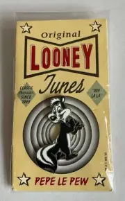 Vtg 70s Pepe LePew Looney Tunes Cartoons Collectible Enamel Lapel Pin NOS in Pkg