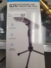 Samson Technologies Q2U USB/XLR Dynamic Microphone Recording and Podcasting Pack